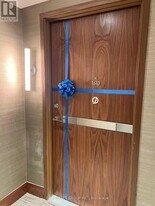 3 Concord Cityplace Wy in Toronto, ON - Building Photo