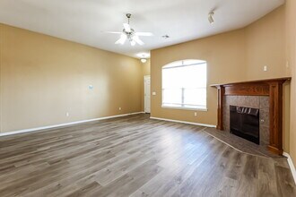 2321 Fruitful Dr in Midwest City, OK - Building Photo - Building Photo