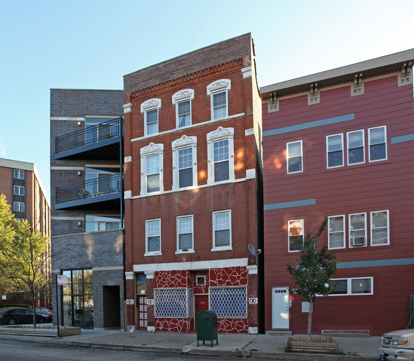 1703 S Racine Ave in Chicago, IL - Foto de edificio