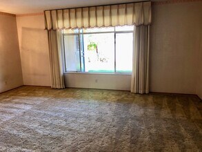 3305 E Acacia Ave in Fresno, CA - Building Photo - Building Photo