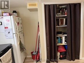 125 Innisfil St in Barrie, ON - Building Photo - Building Photo