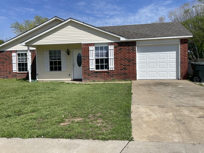 property at 1840 Lexington Rd