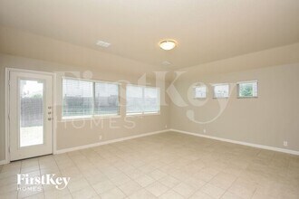 11913 Rustling Oaks Dr in Crowley, TX - Building Photo - Building Photo