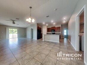 14608 Scottburgh Glen Dr in Wimauma, FL - Building Photo - Building Photo