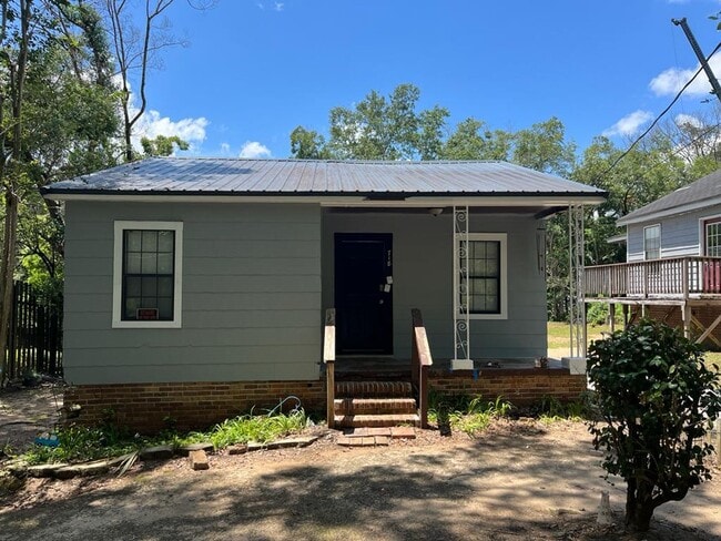 property at 718 N Bronough St