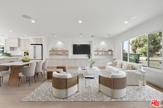 2806 Pacific Coast Hwy in Torrance, CA - Building Photo - Building Photo