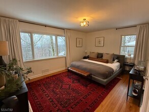 130 Hillcrest Ave in Morristown, NJ - Building Photo - Building Photo