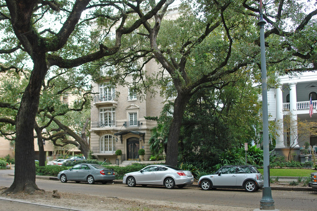 3823 St Charles Ave in New Orleans, LA - Building Photo - Building Photo