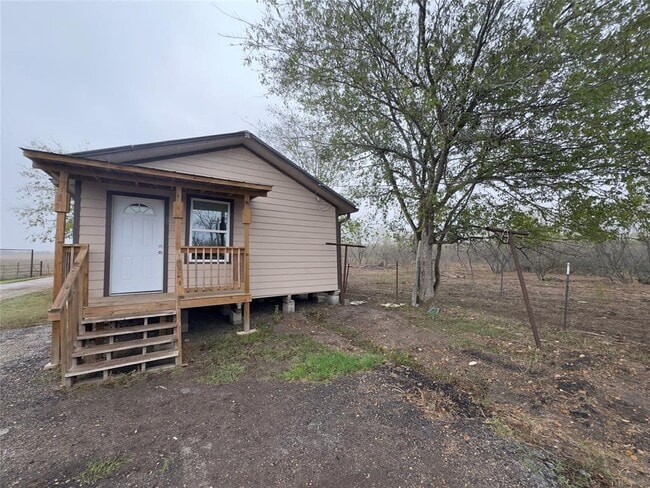 100 Simmons Family Farm Rd in Lockhart, TX - Building Photo - Building Photo