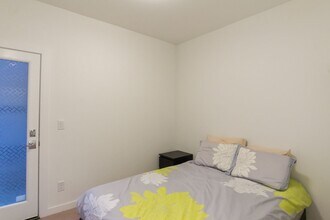 130 21st Ave E in Seattle, WA - Building Photo - Building Photo