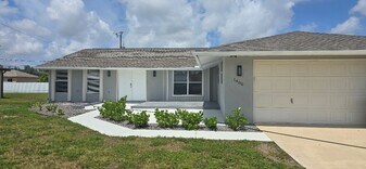 1400 SW 6th Ave in Cape Coral, FL - Building Photo