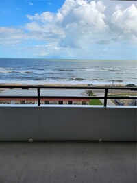 1601 N Central Ave in Flagler Beach, FL - Foto de edificio - Building Photo