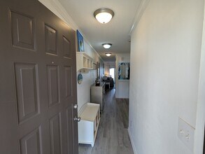 8253 Navarre Pky, Unit D104 in Gulf Breeze, FL - Foto de edificio - Building Photo