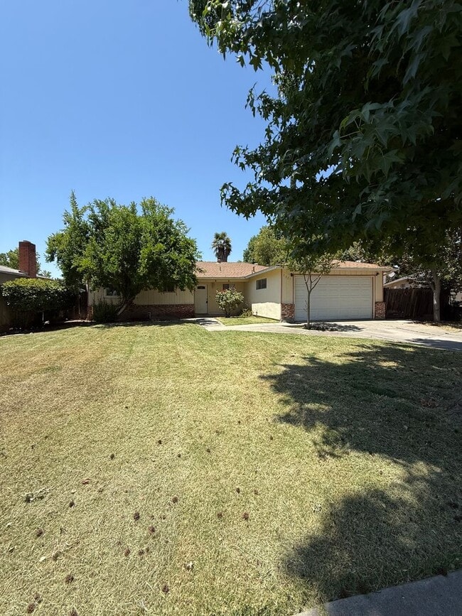 property at 3321 Pierre Ct