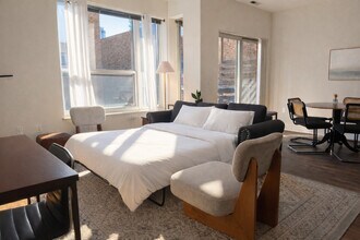 1040 N Cass St, Unit SI ID1379057P in Milwaukee, WI - Building Photo - Building Photo