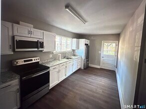 10 Fleming St in Waterbury, CT - Building Photo - Building Photo