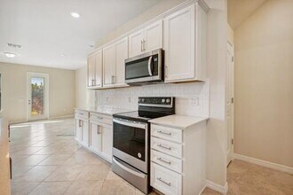 8632 Escue St in Wellington, FL - Building Photo - Building Photo