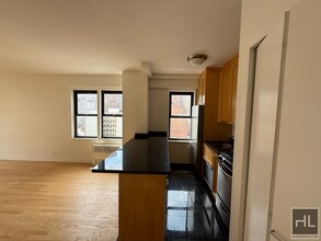 EAST 36 STREET in New York, NY - Building Photo - Building Photo