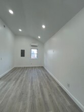 343 Town Line Rd, Unit East Northport Apartment in East Northport, NY - Building Photo - Building Photo