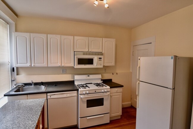 226 Jamaicaway, Unit 4 in Boston, MA - Building Photo - Building Photo