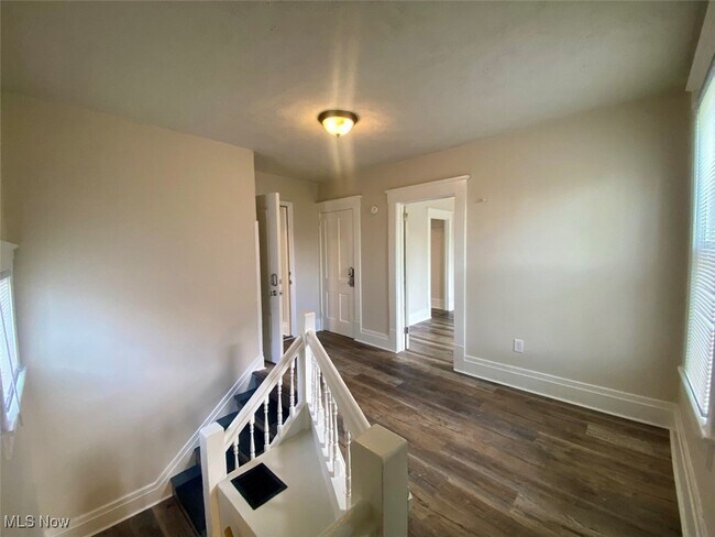 69 Oakdale Ave in Akron, OH - Building Photo - Building Photo