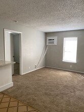 321 Verne St in San Antonio, TX - Building Photo - Building Photo