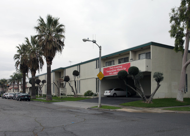 Magnolia Palms Apartments