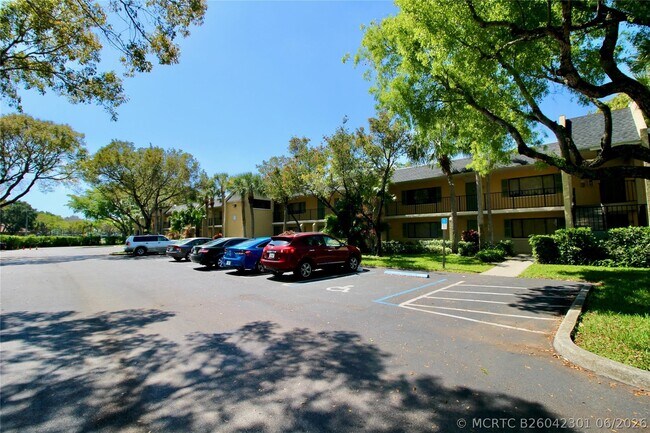property at 316 Meadows Cir