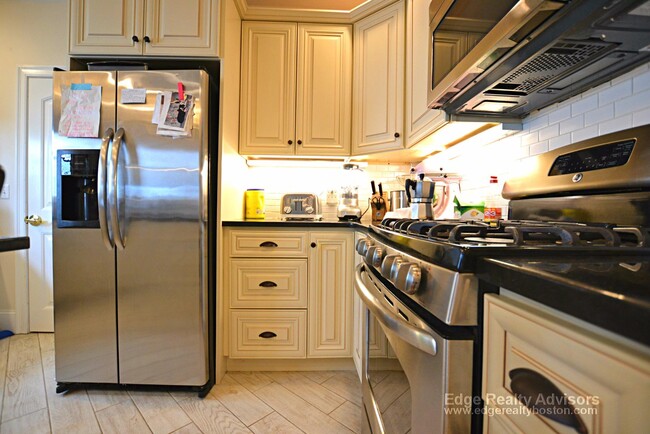 15 Rogers St, Unit 1