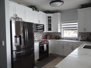 7824 Holiday Isle Cir in Belle Isle, FL - Building Photo - Building Photo