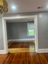 41 Tremont St, Unit 2 floor in Fall River, MA - Foto de edificio - Building Photo