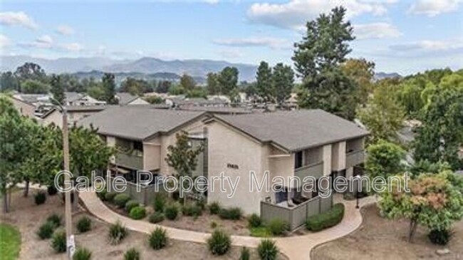 25825 Tournament Rd in Santa Clarita, CA - Building Photo - Building Photo