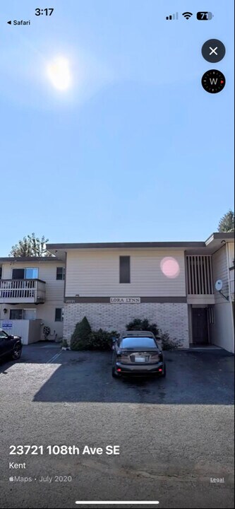 23721 108th Ave SE in Kent, WA - Building Photo