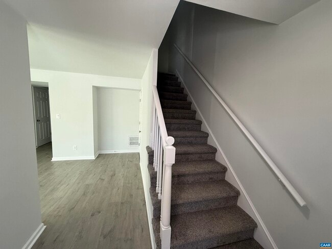 120 Georgetown Green in Charlottesville, VA - Building Photo - Building Photo