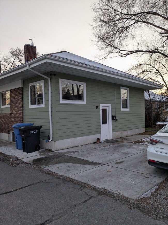 141 W 200 N, Unit 2 in Logan, UT - Foto de edificio - Building Photo
