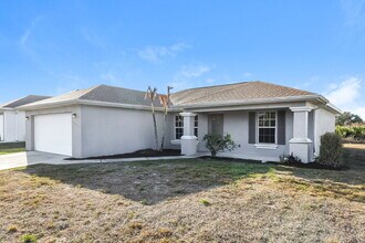 2511 28th St W in Lehigh Acres, FL - Building Photo - Building Photo