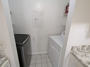 3600 SW 23rd St, Unit 18 in Gainesville, FL - Foto de edificio - Building Photo