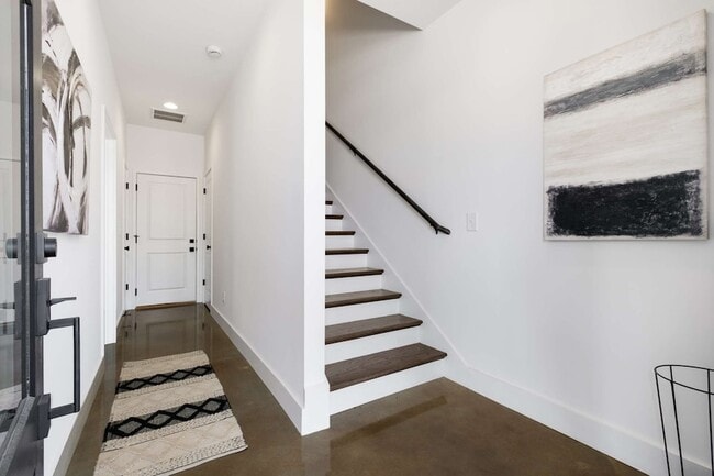 1806 Lischey Ave in Nashville, TN - Foto de edificio - Building Photo