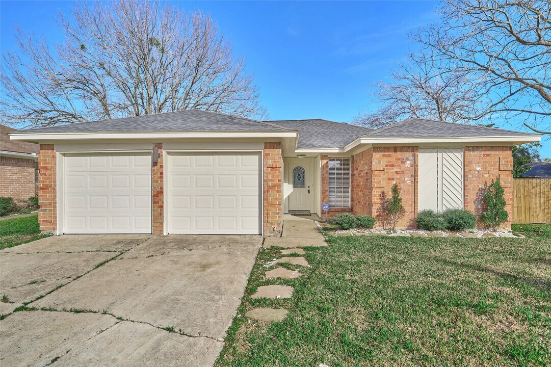 6527 Zapata Dr in Houston, TX - Building Photo