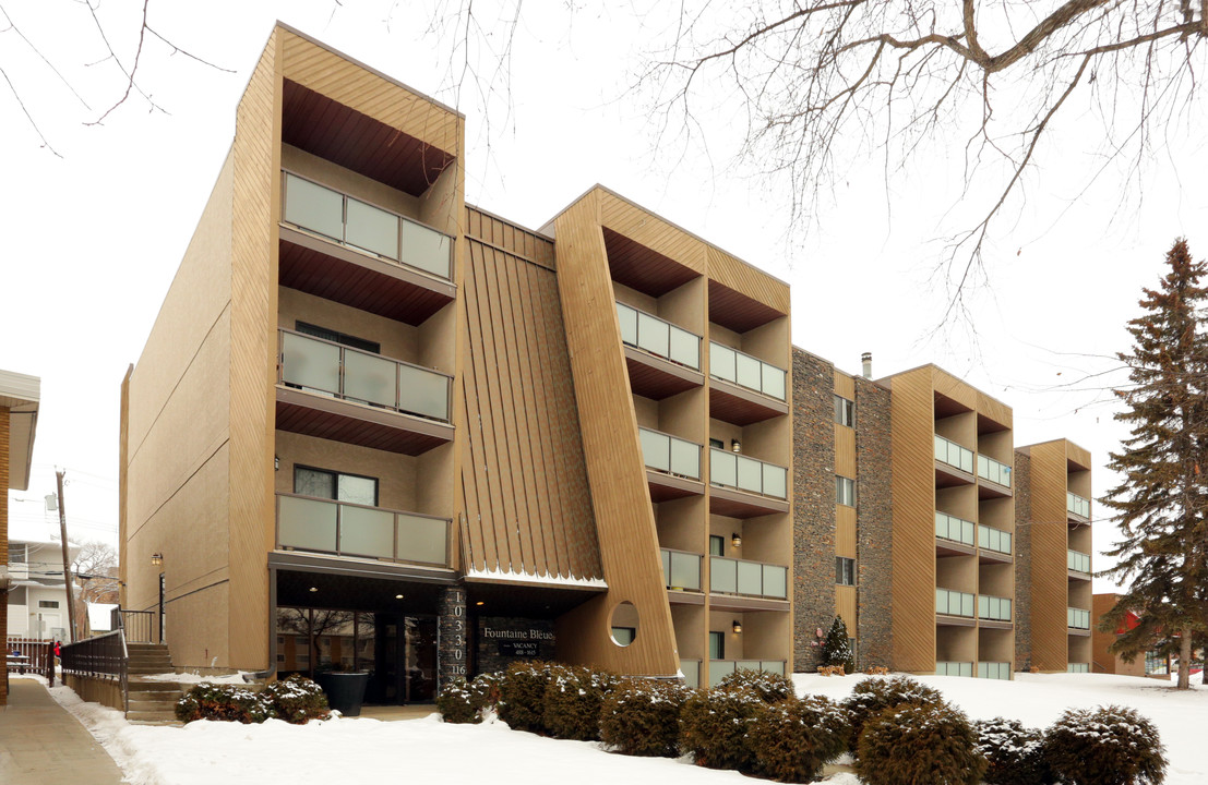 Fountaine Bleue Apartments in Edmonton, AB - Building Photo