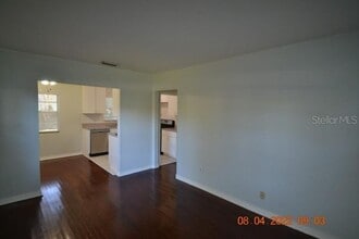 2801 Sanders Dr in Tampa, FL - Building Photo - Building Photo