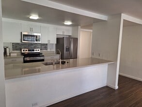 98-360-360 Koauka Loop in Aiea, HI - Building Photo - Building Photo