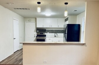 4541 S Lowe Ave in Chicago, IL - Building Photo - Building Photo