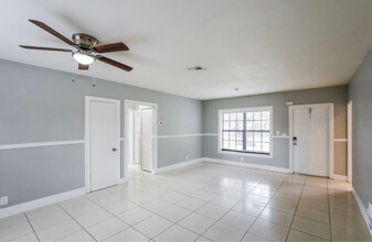 15321 NW 60th Ave in Hialeah, FL - Building Photo - Building Photo