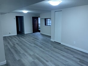 4040 St Catherines St in Vancouver, BC - Building Photo - Building Photo