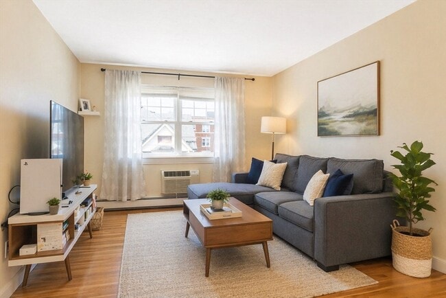 30 Chester St in Somerville, MA - Building Photo - Building Photo