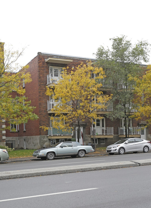 2390-2398 Pie-IX in Montréal, QC - Building Photo