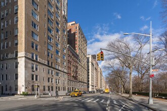 327 Central Park W in New York, NY - Building Photo - Building Photo
