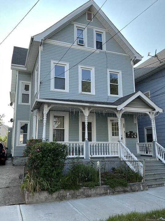 274 Lloyd St in New Haven, CT - Building Photo