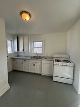 2272 Avon St in Saginaw, MI - Building Photo - Building Photo